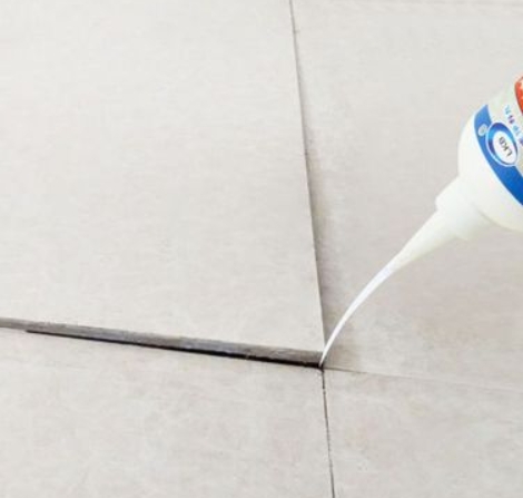 西区瓷砖空鼓维修公司分享卫生间瓷砖脱落的原因可能有以下几点
